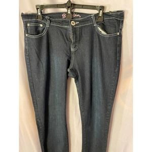 Yom Yom Womens Dark Blue stretch jeans.  Skinny leg, Low rise Size 11